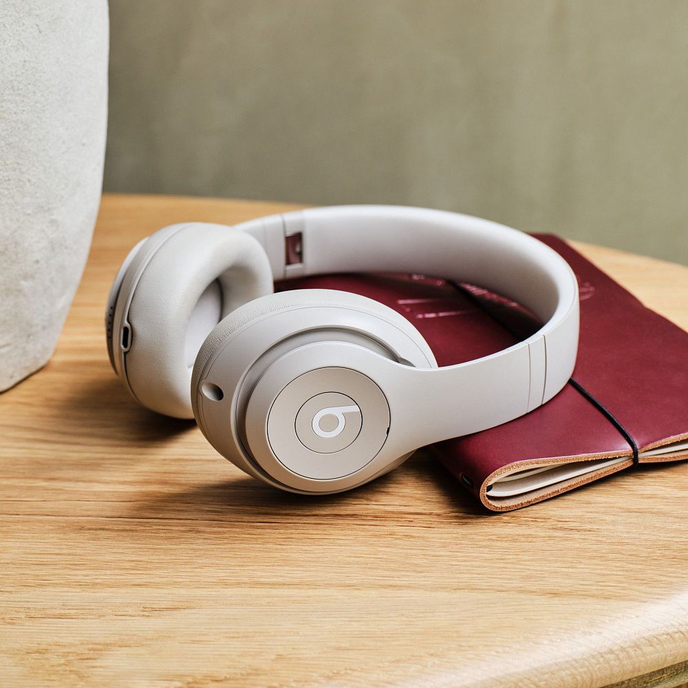 Беспроводные наушники Beats Studio Pro Sandstone