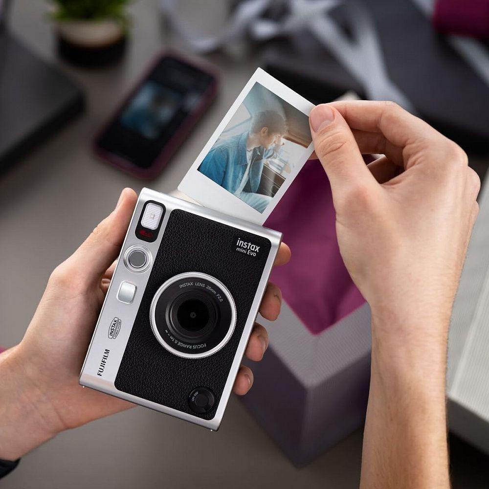 Фотоаппарат моментальной печати Fujifilm Instax Mini Evo Black