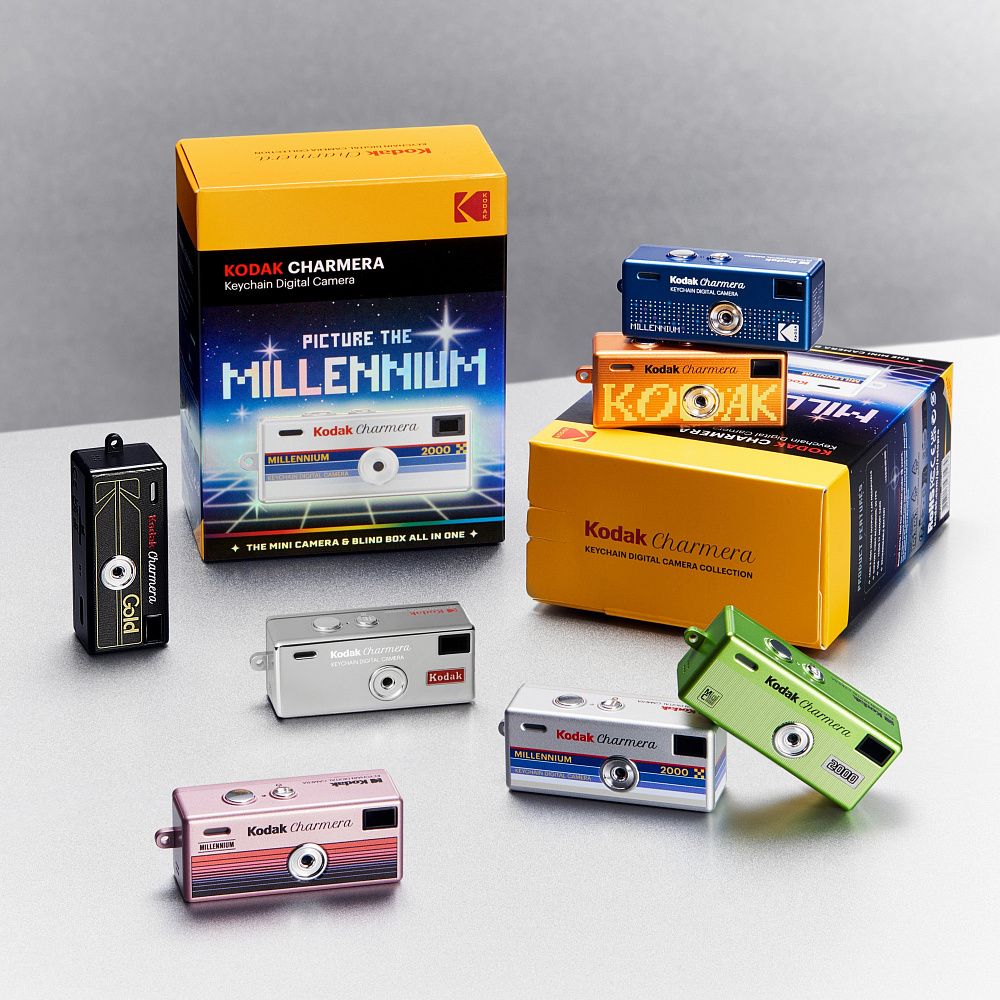 Цифровая мини-камера Kodak Charmera Millennium 2000 + microSD 16GB