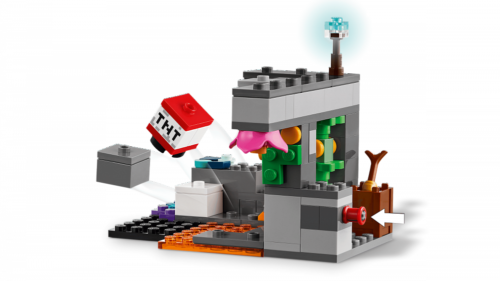 Конструктор LEGO Minecraft "Столкновение с Варденом" 21274
