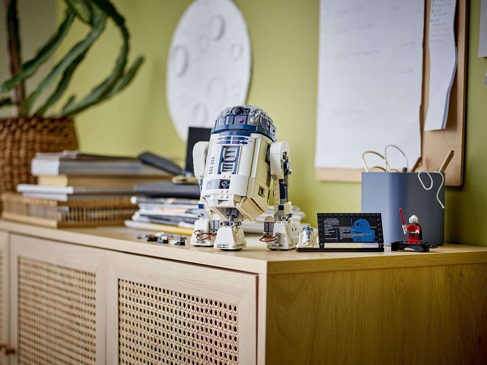 Конструктор LEGO Star Wars «R2-D2» 75379