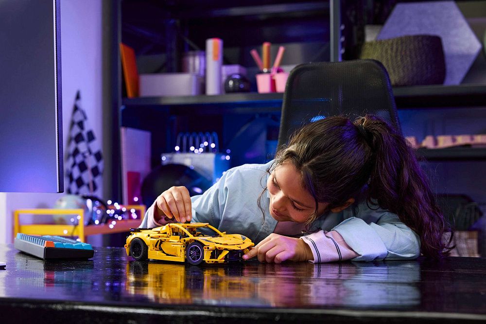 Конструктор LEGO Technic «Chevrolet Corvette Stingray» 42205
